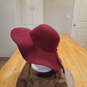 🌹EUC~Elegant Burgundy Women's Floppy Hat